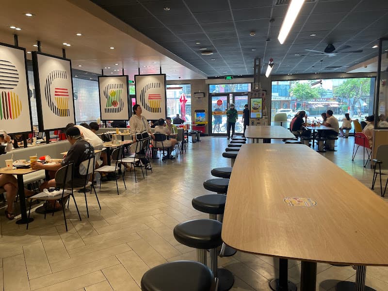 Hình ảnh McDonald's Nguyễn Văn Linh - 4