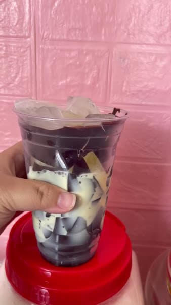 Hình ảnh Sửu Sửu và Meo Meo - Milk Tea & Coffee - 2