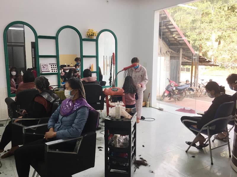 Hình ảnh Quán cắt tóc Thuyên Nấm - 2