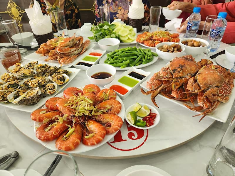 Hình ảnh Nhà hàng Roza Cát Bà – Swimming Pool/ Rooftop & Sky bar - 4