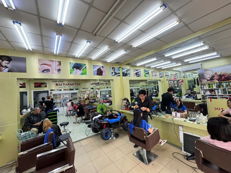 Hình ảnh Tiệm tóc uy tín bình tân - 4