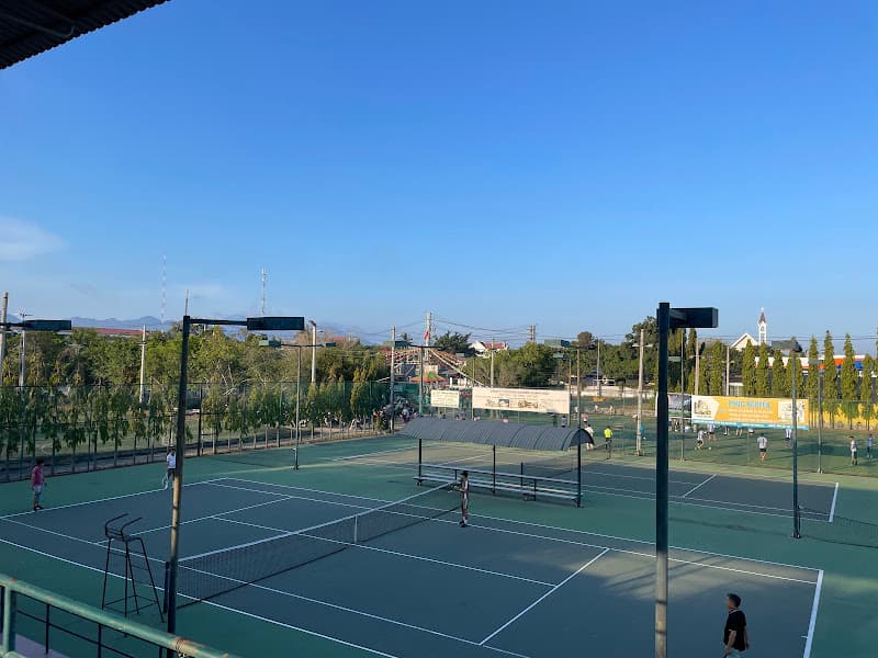 Hình ảnh SÂN BÓNG ĐÁ & TENNIS NGUYÊN KHANH - 3