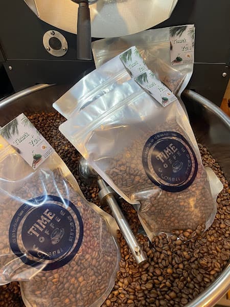 Hình ảnh TIME COFFEE Cà phê Pha Máy & BÚN CHẢ HÀ NỘI - 4