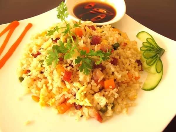 Ảnh bìa CƠM GÀ XỐI MỠ - CƠM CHIÊN DƯƠNG CHÂU