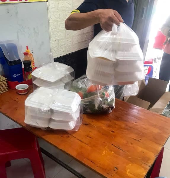 Hình ảnh Quán Cơm Chiên Gà Xối Mỡ , Hải Sản , Dương Châu , Gà Xé , Dưa Bò - 3