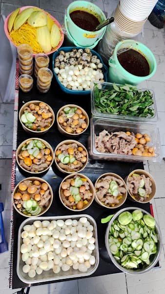 Hình ảnh Bánh Tráng Tóp Mỡ - Chân Gà Sốt Thái Thảo Ú Food & Drink - 2
