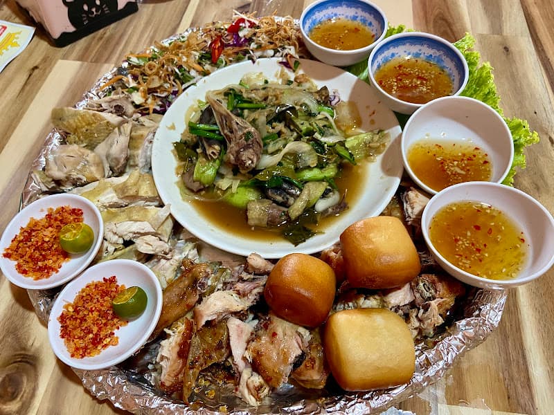 Ảnh bìa Hoàng Gia quán
