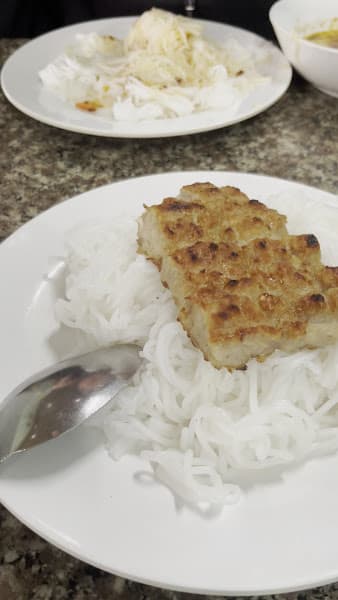 Hình ảnh Bún Chả Quạt, Cơm Gà Đồi Mai Linh cơ sở 2 - 3