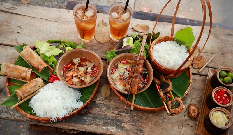 Hình ảnh Ô Bún Chả - Nguyễn Khánh Toàn - 4