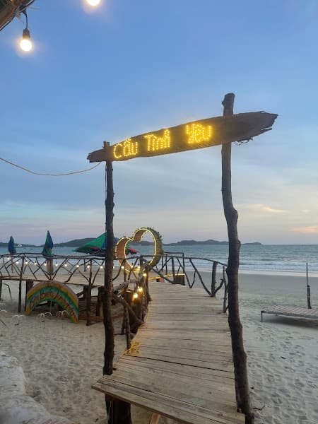 Hình ảnh Quán Cầu Tình Yêu - 2