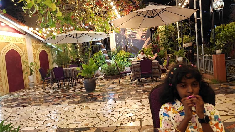 Hình ảnh RedCoral Halong Indian Halal Restaurant - 4