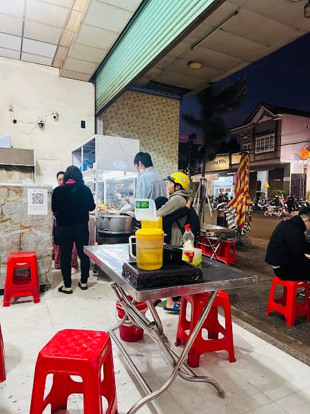 Hình ảnh Cơm Sài Gòn Cơm Gà Xối Mỡ-Cơm Chiên Dương Châu Cơm Phần - 5