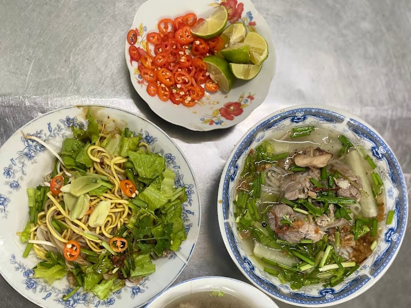 Ảnh bìa Quán hủ tiếu Minh Trang (bà mập)