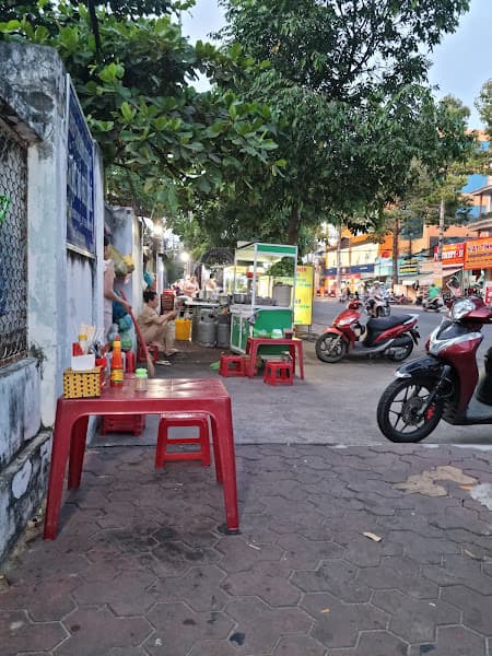 Hình ảnh Cơm Chiên - Mì Xào (Câu Lạc Bộ Hưu Trí) - 3