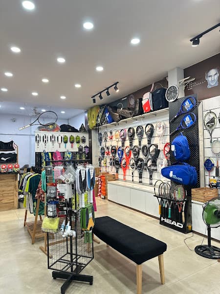 Hình ảnh Pro Tennis Shop - 2