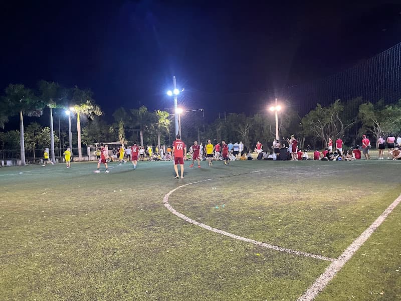 Hình ảnh SÂN BÓNG ĐÁ & TENNIS NGUYÊN KHANH - 7