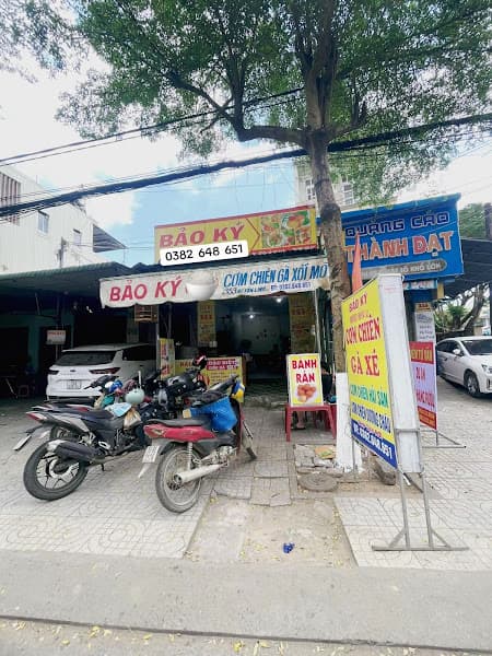 Quán Cơm Chiên Gà Xối Mỡ , Hải Sản , Dương Châu , Gà Xé , Dưa Bò