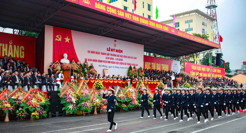 Hình ảnh Sân vận động trường Đại học Hàng hải - 2