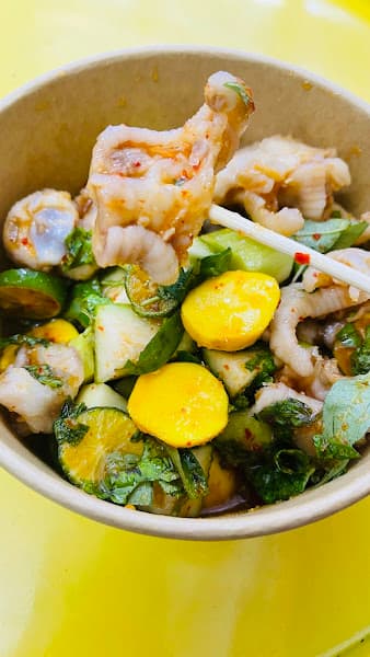 Hình ảnh Chân gà sốt thái - 152A Chùa Láng - 3