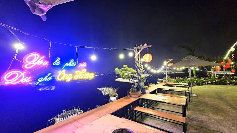 Ảnh bìa Tiệm Nướng Ông Thương