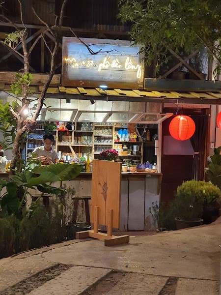 Tiệm Rượu Phố Đèn Lồng