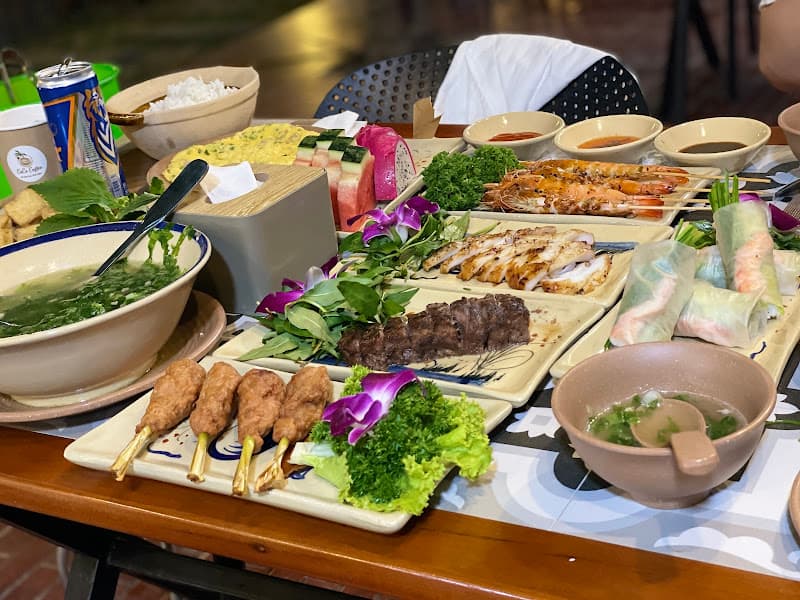 Hình ảnh CoCo Cafe & Restaurant - 2