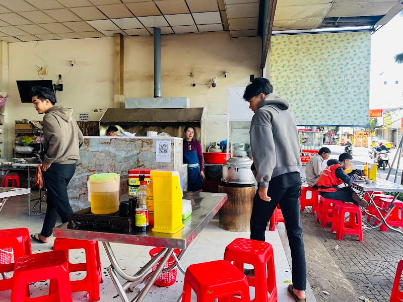 Hình ảnh Cơm Sài Gòn Cơm Gà Xối Mỡ-Cơm Chiên Dương Châu Cơm Phần - 3