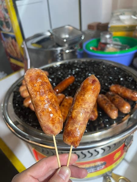 Hình ảnh Ăn Vặt Cô Uyên - Lạp xưởng Hà Khẩu Nướng Đá - 2