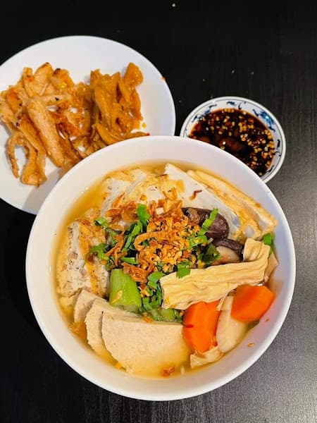 Hủ Tíu Chú Tư