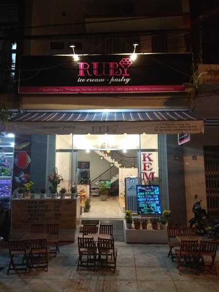 Ảnh bìa Bánh cuốn nóng, bún chả Hà Nội