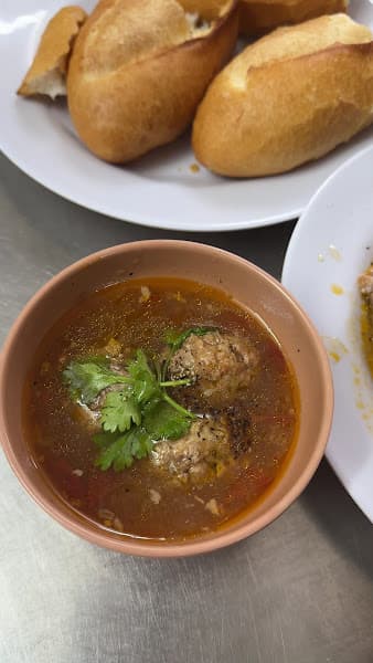 Hình ảnh Bánh Mì xíu mại Hồng hoa ( Yến) 7a Bùi Thị Xuân - 2