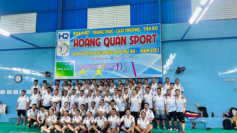 Hình ảnh HOÀNG QUÂN SPORT (sân cầu lông, phòng gym và shop thể thao) - 4