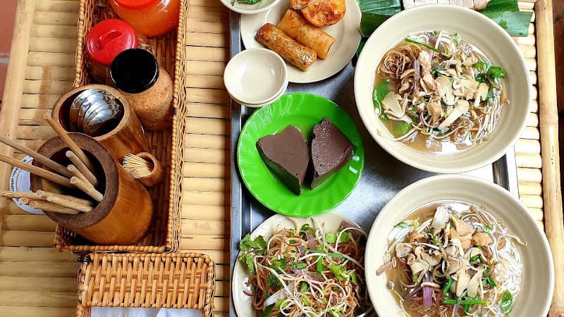 Hình ảnh BÚN NƯỚC LÈO CÔ BA - 5