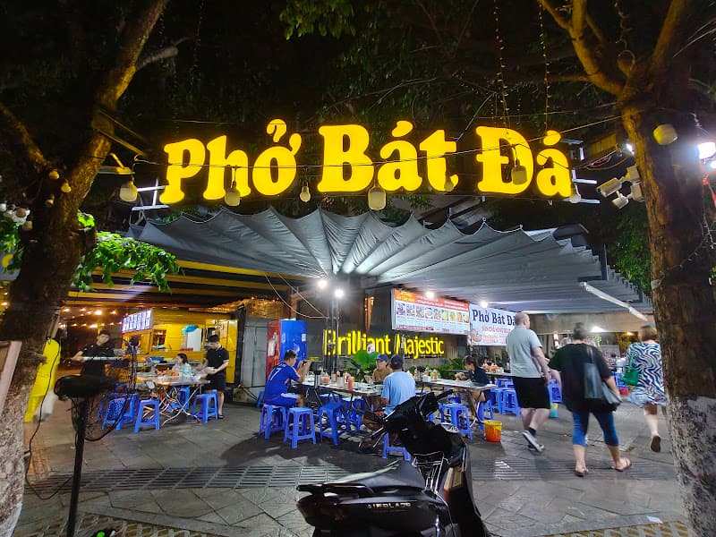 Ảnh bìa Phở bát đá - Bún chả hà nội