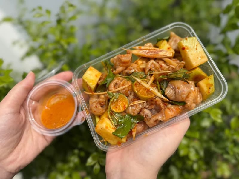 Hình ảnh Chân Gà Sốt Thái - Trà Trái Cây - 3