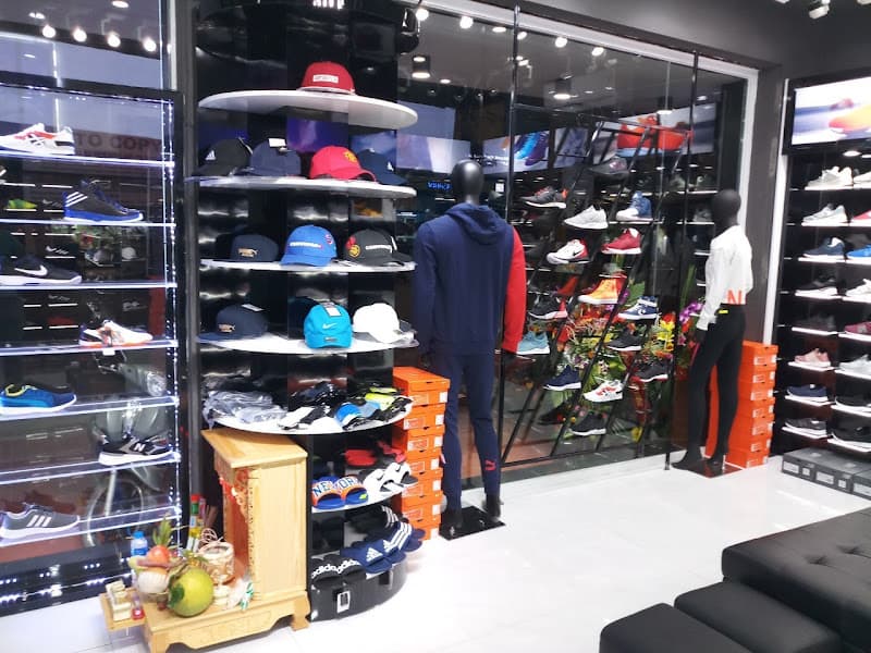 Hình ảnh Shop giày thể thao nam nữ Authentic Sports - 6