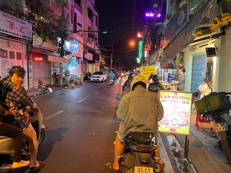 Hình ảnh Lạp xưởng nướng đá nhà Chồn - 3