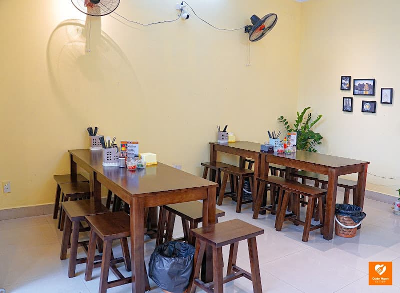 Ảnh bìa Hanoi holic - Bún chả Hà Nội & Bánh tôm Hồ Tây