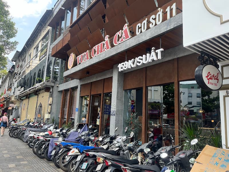 Vua Chả Cá - Số 42-44-46 Trần Hưng Đạo, Q.1, TP. HCM