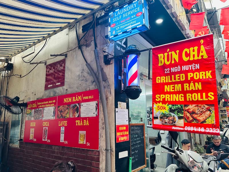 Bún chả 22 ngõ Huyện