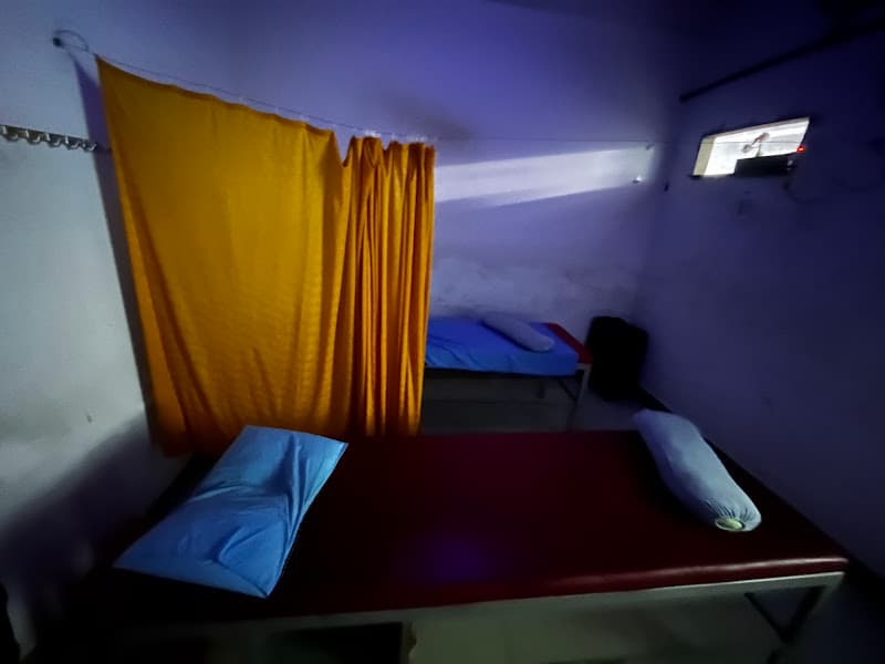 Hình ảnh Massage, Bấm huyệt, Giác hơi, Xông hơi người mù BMT/ Blind Massage in BMT - 2