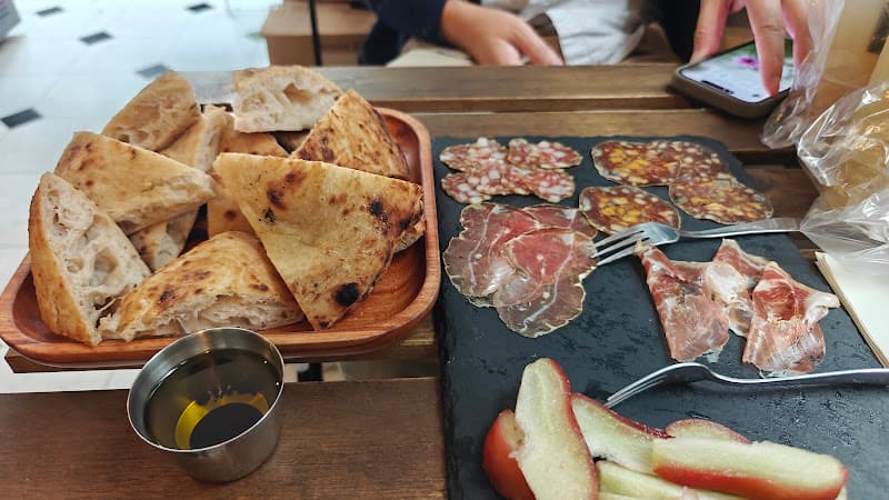 Hình ảnh Trattoria Pomodoro Hanoi - 3