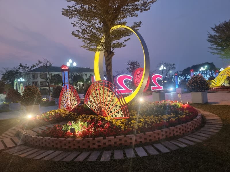 Hình ảnh Quảng Trường Thành Sen - 3