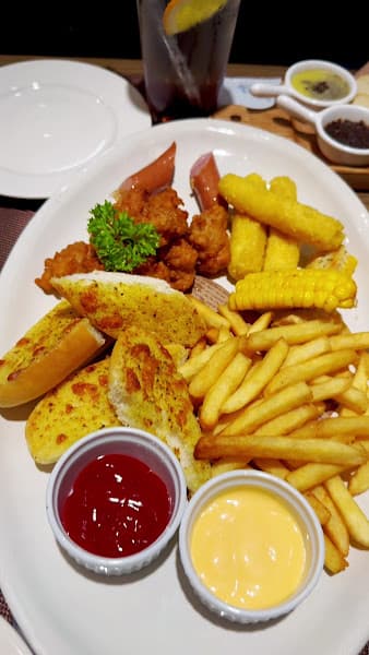 Hình ảnh Le Monde Steak Vincom Phạm Ngọc Thạch - 3