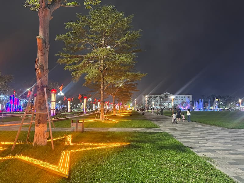 Hình ảnh Quảng Trường Thành Sen - 4