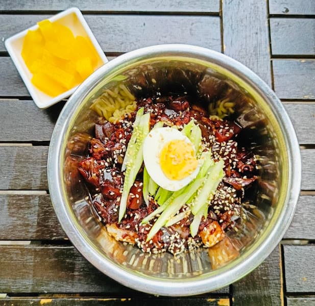 Ảnh bìa Cơm Trộn Hàn Quốc - Kim Panda