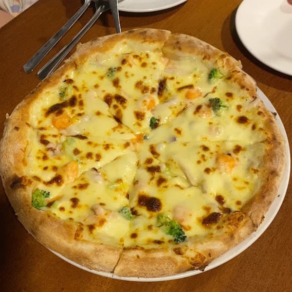 Hình ảnh Pizza Nướng Lò Củi - 4