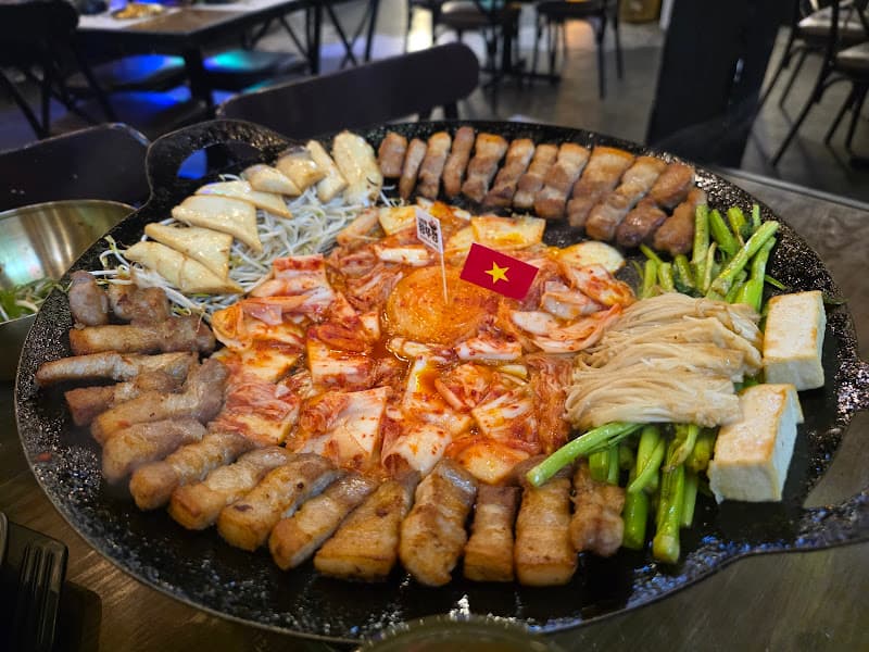 Hình ảnh 나트랑 왕뚜껑 Korean BBQ & Samgyeopsal - 3