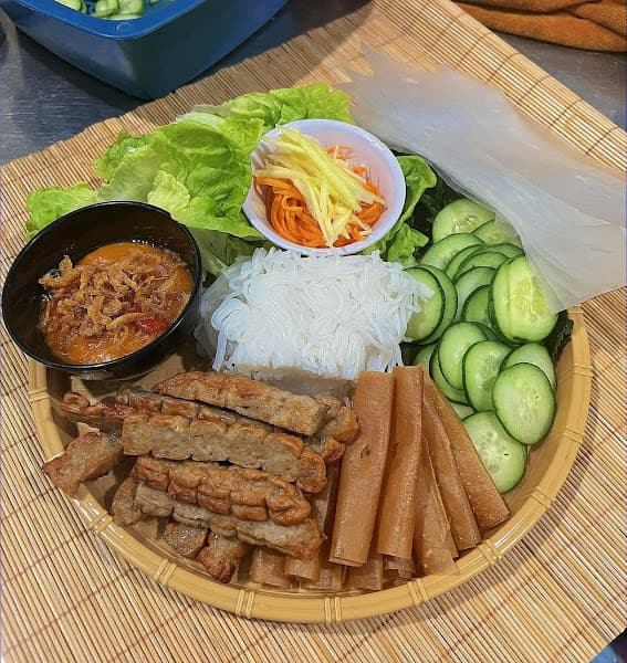 Hình ảnh YUM FOOD - Bún đậu mắm tôm - Nem nướng nha trang - 2