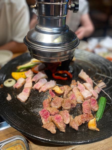 Hình ảnh Fungi Chingu Pasteur - Quán nướng Hàn Quốc - 2